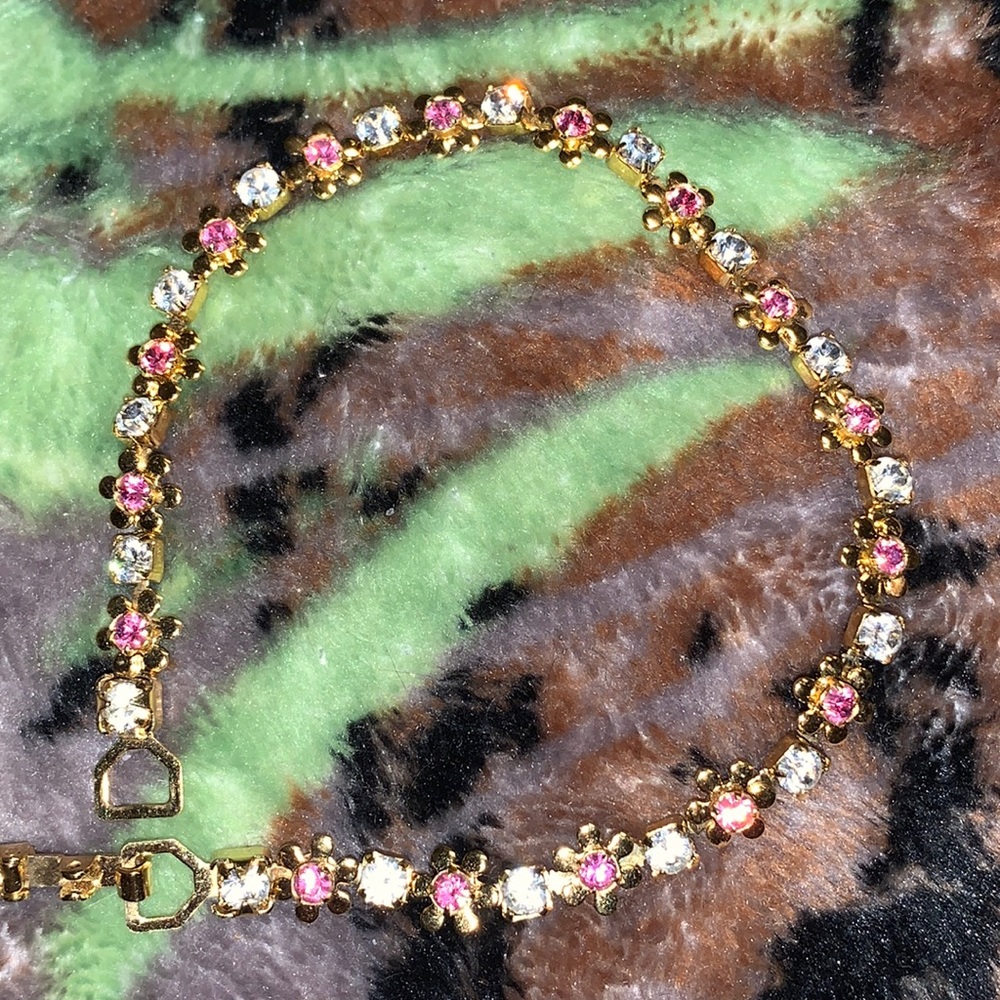 7 1/2” gold tone sunflower crystal bracelet